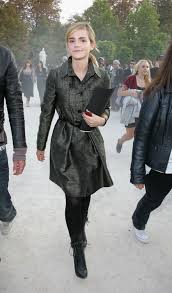 Emma charlotte duerre watson (born 15 april 1990) is an english actress, model, and activist. Style File Emma Watson Vogue Hong Kong