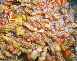 Bistec A La Mexicana Steak A La Mexicana Cooking In A Savory Tomato Chile Sauce In A Skillet Mexican Food Recipes Mexican Entrees Bistec Ala Mexicana Recipe