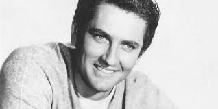 Celebrities with middle name: Drew