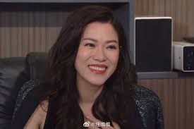 谁是职场顶流queen# 2号选手】 《爱回家之开心速递》大小姐（林淑敏） 接龙集团CEO，一出场就气场全开！  傲娇毒舌又能力Max，反转魅力太可爱啦~ 经典语录：“人头猪！” 她是你的职场one pick吗？