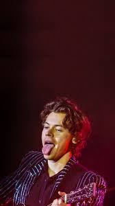A super cute harry styles collage made up of a mixture of pictures of him and some of my favorite lyrics. Harry Styles Cute Wallpapers Wallpaper Cave