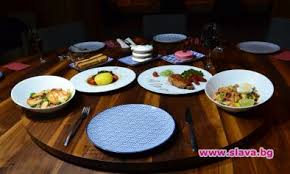 ДА! Lili Pham: стилен азиатски фюжън на жълтите павета