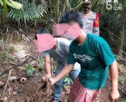 Kewujudan balik pulau sukar untuk dipastikan dan bukti kukuh kewujudan balik pulau masih belum ditemui. Dua Pelaku Curanmor Asal Tambak Pulau Bawean Diringkus Polisi Beritajatim Com