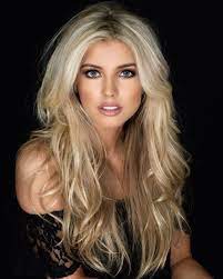 Blonde hair has historically been linked to a wide range of female movie stars, fairy tale princesses and famous women. Pin By Robin D On Novias Beautiful Hair Blonde Hair Color Hair Beauty