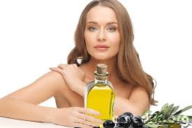 Uleiul de măsline este un agent antiinflamator și protector care, în combinație cu lămâia, ne oferă și vitamine. Ce Proprietate Are Ulei De MÄƒsline Pentru FaÈ›Äƒ Cele Mai Bune Retete Pentru Masca De Fata Cu Ulei De Masline