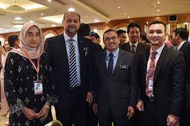Live perutusan khas menteri di jabatan perdana menteri hal ehwal agama datuk dr zulkifli mohamad. Galeri Anugerah Perkhidmatan Cemerlang Category Majlis Penyerahan Felo Perdana 2018 Oleh Yab Perdana Menteri Di Jabatan Perdana Menteri Pada 17 Ogos 2018 Image Majlis Penyerahan Felo Perdana 2018 Oleh Yab