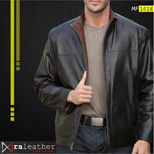 Kalau dilihat sekilas, memang sama. Pin Di Jaket Kulit Pria Leather Jacket