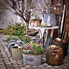 Naturliche Osterdeko Ostern Osterdekoration Ostereier Osterstrauss Decor Outdoor Decor Plants