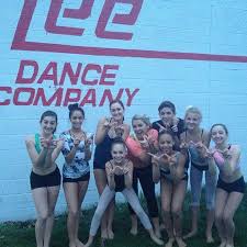Dance Moms So Obsessed When The Theme Song Come On I Sing With It My World Is With My Girls Living On The Dance Moms Dancers Dance Moms Maddie Dance Moms
