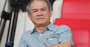 Giới trẻ đua nhau nghỉ hưu sớm, sống hưởng thụ, Chủ tịch HAGL Đoàn Nguyên Đức  lại thích làm việc quần quật: "Tiền tôi xài ba đời cũng không hết...Tôi làm  việc chỉ vì đam mê"