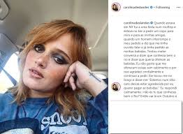 Carolina deslandes é uma das convidadas musicais que participam no novo disco de sara correia. Carolina Deslandes Recorda Episodio Desagradavel Em Nova Iorque Insistem Em Tentar Fechar As Mulheres Nestas Caixinhas Famashow
