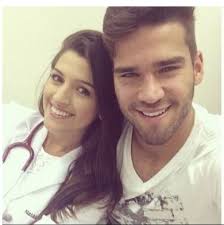 ฮัดเดอร์สฟิลด์ ทาวน์ มีผู้เล่นเจ็บสามรายคือ เทอร์รี่ สมิธ, แดนนี่ วิลเลี่ยมส์ และ เทอร์เรนซ์ ค็องโกโล่, ผู้รักษาประตู โยนาส ลอสเซิ่ล, คู่เซนเต. Alisson Becker à¸œ à¸Šà¸²à¸¢à¸— à¹„à¸¡ à¹€à¸„à¸¢à¸« à¸²à¸‡à¸«à¸¡à¸­ Pantip