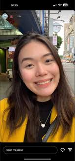 Certified scammer. This person has been doing this for years. Will message  innocent people and offer alleged bags she owns or sells. Once money is  transferred, no package will arrive. Countless excuses