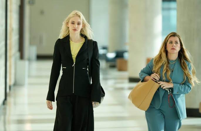 Elon Musk and Grimes appear in family court days after Grimes' mother  accused the Tesla CEO of 'withholding' children : r/popculturechat
