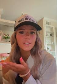 Katie Eakin's Instagram, Twitter & Facebook