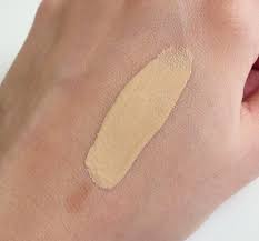 Giorgio armani | luminous silk foundation review. Giorgio Armani Luminous Silk Foundation Shade 5 Review Swatch