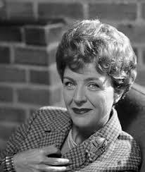 Noelle Gordon's Instagram, Twitter & Facebook