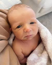 Sydney Long (@sydneytopham) • Instagram photos and videos