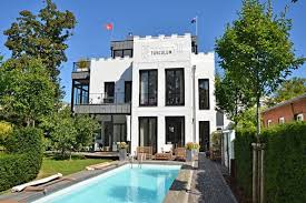 Grosse Villa Mit Pool In Binz Auf Rugen 3 Sz 3xbad Sauna Kamin Wlan Villa Tusculum Im Ostseebad Binz In Binz Mecklenbur In 2020 Villa Mit Pool Style At Home Villa