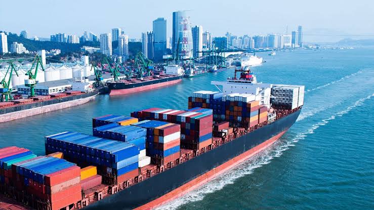Vận chuyển hàng đi Mỹ bằng đường biển: Ưu điểm, cước phí và quy trình thế  nào?