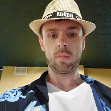 Are the parents the true villains of Home Alone 1-2?