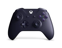 Hook up your headset to the 3.5mm audio jack and enjoy chat and volume controls. Microsoft Xbox Wireless Controller Lila Fortnite Special Edition Amazon De Games