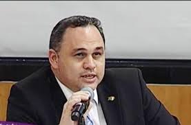 Gastarán 242 MDP en asesorías