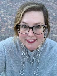 Amanda Clapp's Instagram, Twitter & Facebook