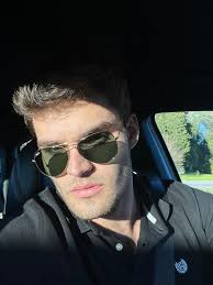 Ethan Vaughan (@vaughanethanc)