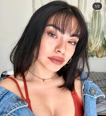 Choose dark chocolate faux hairstyle if you desire a simple hairstyle that perfectly blends with any outfit you wear. Haircuts Hombre Cara Redonda Haircuts Hombre Brown Hair Bangs Wispy Bangs Short Hair Fringe