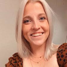 Emily Lemons's Instagram, Twitter & Facebook