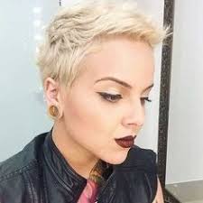 Frische freche frisur mit kurzem pony bringt das gesicht zur geltung vorige freche frisur folgende frisur. Die 50 Besten Bilder Zu Frisuren Mit Kurzen Pony In 2020 Frisuren Haarschnitt Kurz Kurzhaarfrisuren