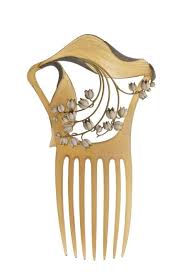 Epingle Sur Comb Pin