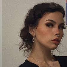 Samantha Forni's Instagram, Twitter & Facebook