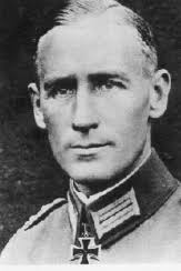 Richard Koll's Instagram, Twitter & Facebook