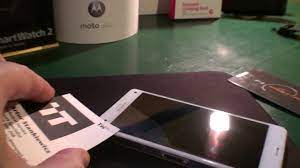 See full list on wikihow.com How To Remove Broken Tempered Glass From Any Smartphone New Youtube