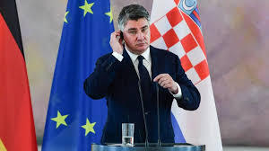 Amtlich republik nordmazedonien, mazedonisch република северна македонија. Kroatiens Prasident Nordmazedonien Wird Standig Herumgeschubst Euractiv De