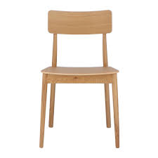 Mit seinem feinen kufengestell und der ergonomisch geformten, flexiblen sitzschale ist er sehr bequem. Jan Kurtz Yoki Stuhl Ambientedirect