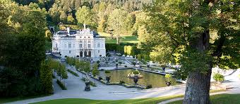 Prenota dal sito ufficiale di palace hotel a lignano una vacanza relax e divertimento sulla sua spiaggia dorata, con i migliori prezzi per tutta la famiglia. Bavarian Palace Administration Linderhof Palace And Park Palace History