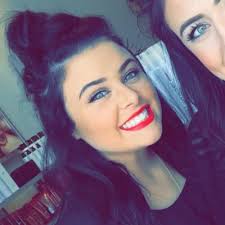 Samantha Cupp's Instagram, Twitter & Facebook