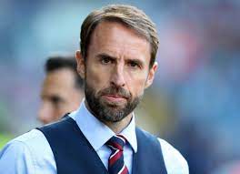 Gareth southgate obe (born 3 september 1970) is an english professional football manager and former player who played as a defender or as a midfielder.he is the manager of the england national team. Garet Sautgejt Igra Sbornoj Anglii V Oborone Byla Poka Bezuprechnoj Rejting Bukmekerov