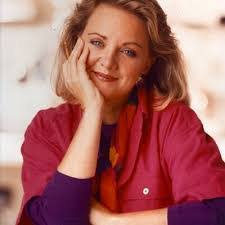 Laurel Burch's Instagram, Twitter & Facebook