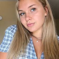 Liz Reich's Instagram, Twitter & Facebook