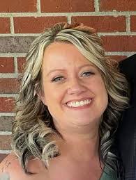 Cassie Null's Instagram, Twitter & Facebook