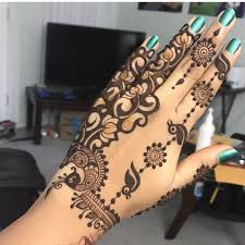 1 152 Likes 4 Comments Inspirationalhenna On Instagram Regrann App From Kamaljeets Mehendi Negative Space Mehndi Mehndidesign Wedmegood