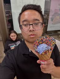 Spontaneously decided to spend an extra week with in LA with many of my  favorite people before my FUNemployment era comes to an end 😎🌴🥳