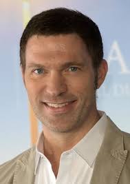 Fan Casting Neil Affleck as Director of The Three Stooges Movie