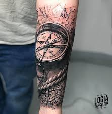 Cut around your tattoo design leaving 2mm. Tattoo Of The Wind Rose Logia Tattoo Barcelona