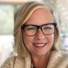 Cathy Gee's Instagram, Twitter & Facebook