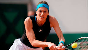 Hsieh destroys usual preconceptions of pro players. Su Wei Hsieh Andrea Petkovic Tennis Tipp French Open 2019